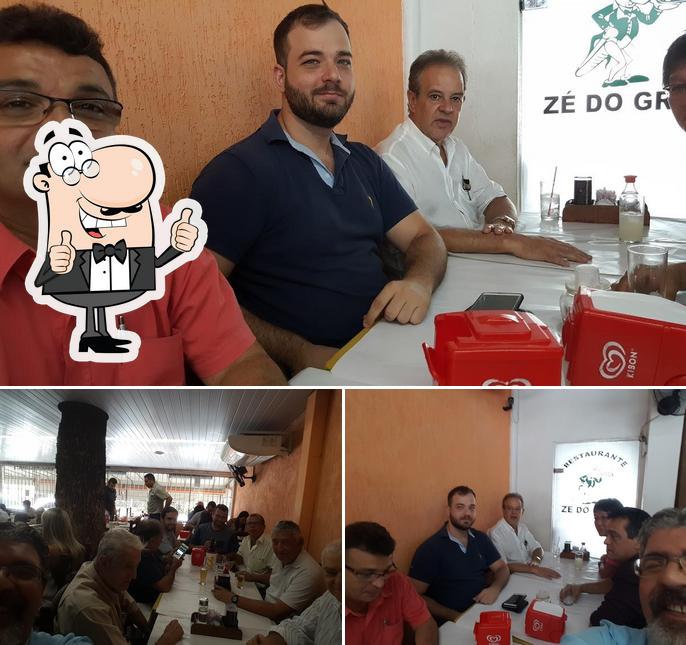 Look at the picture of Restaurante Zé do Grilo