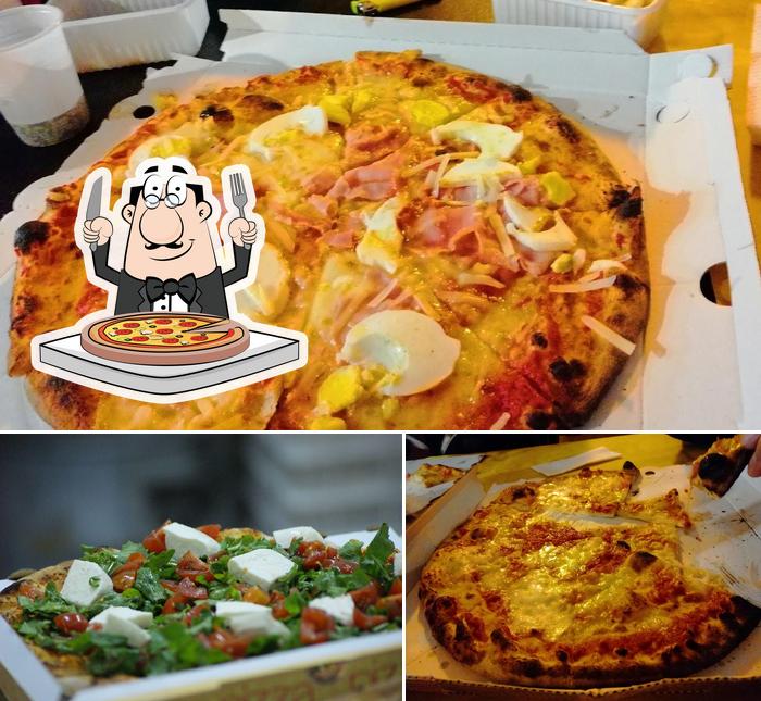 Scegli una pizza a Pizzeria L' Annunziata