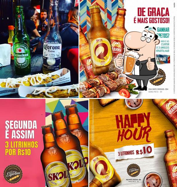 Peça um copo de cerveja leve ou escura