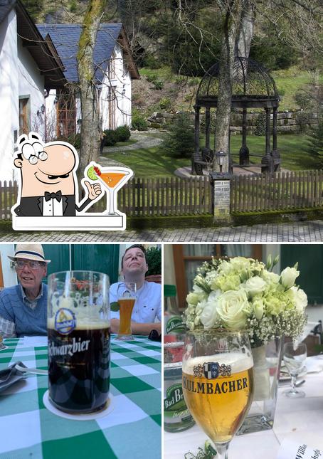 Entre la variedad de cosas que hay en Bischofsmühle también tienes bebida y exterior