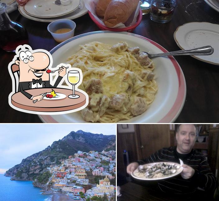 Among different things one can find food and exterior at Positano Italian Restaurant and Pizzeria