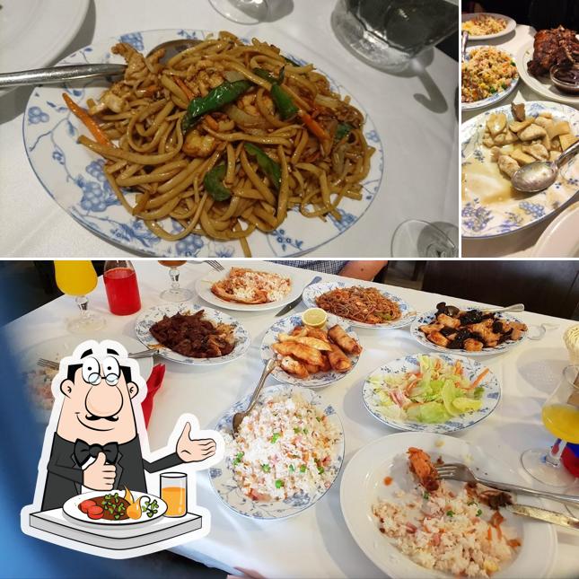 Еда в "Restaurante Guang Zhou"