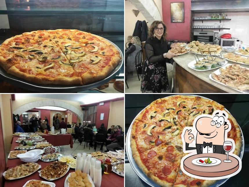 Food at BAR Pizzeria FUORI MENU