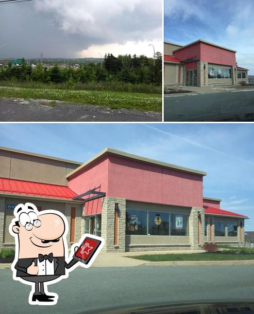 L'extérieur de Pizza Hut