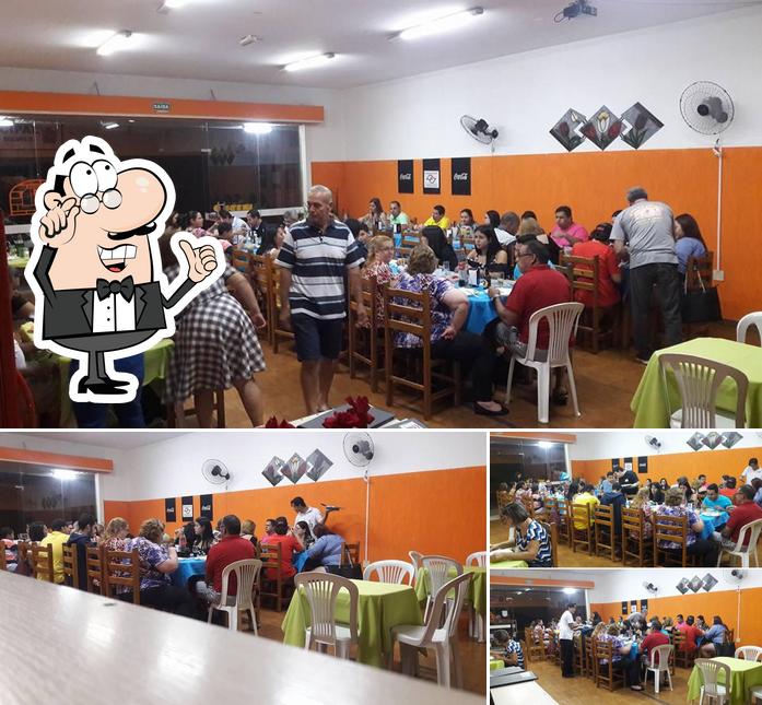 O interior do Nona's Pizzaria