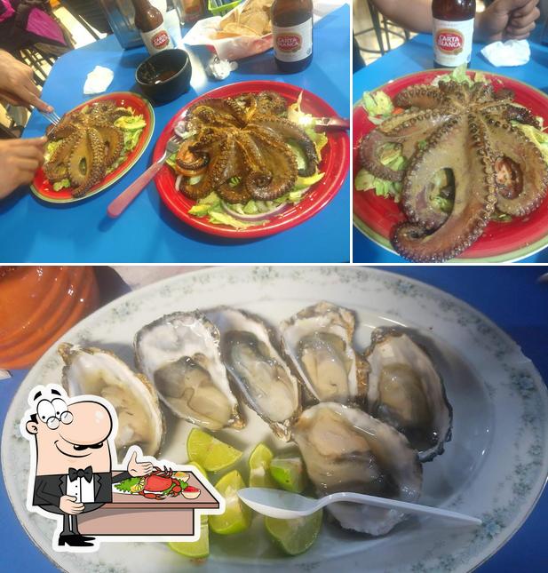 Try out seafood at Mariscos Boulevard