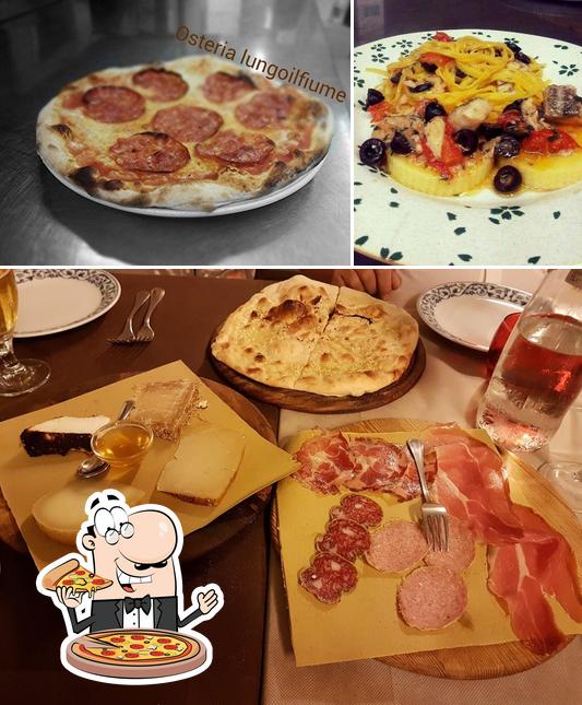 Scegli una pizza a Osteria Lungo Il Fiume