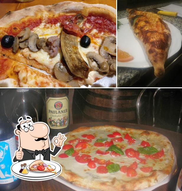 Scegli una pizza a SALOON QUATTRO LUGLIO