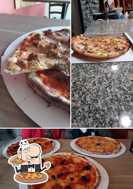 Commandez des pizzas à PIZZA AMORE e FANTASIA di Francesco Stigliano - Pizzeria, pizza d'asporto