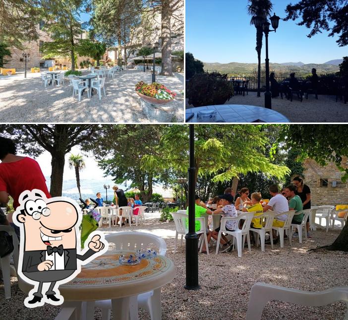 La foto di interni e esterno da Bar Giardino Bonci
