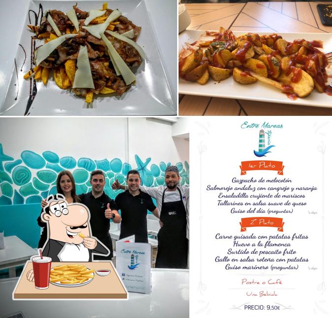 Try out finger chips at Tapería Entre Mareas