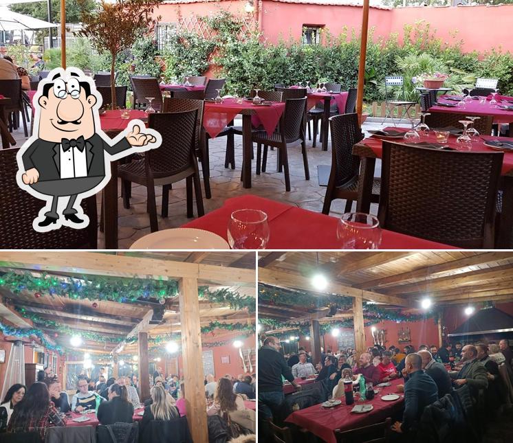 Dai un'occhiata agli interni di Mr Beef Ristorante