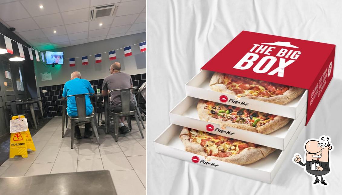 L'intérieur de Pizza Hut