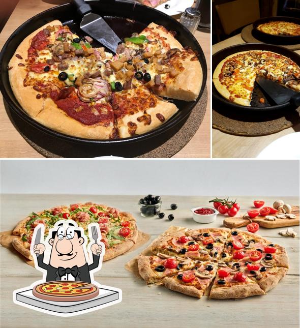 Elige una pizza en Pizza Hut Gdynia Świętojańska