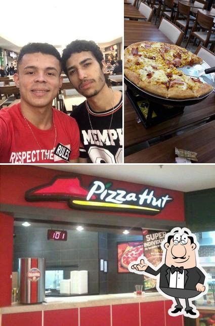 O interior do Pizza Hut