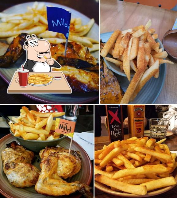 Order fries at Nando's Melbourne Central