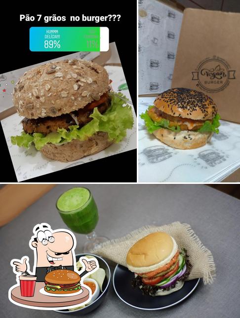 Experimente um hambúrguer no Vegan Burger