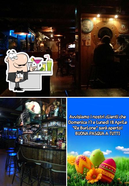 Guarda la foto che presenta la bancone da bar e cibo di Re Burlone S.A.S. Di Bellemo Riccardo E C