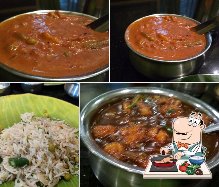 Chicken curry at Sri Balaji Bhavan