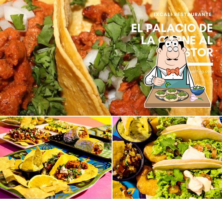 Tacos en Restaurante Mexicano Ixcali
