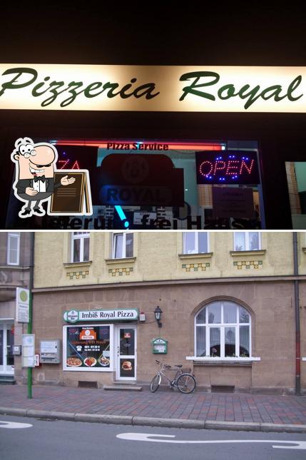 L'extérieur de Pizzeria Royal