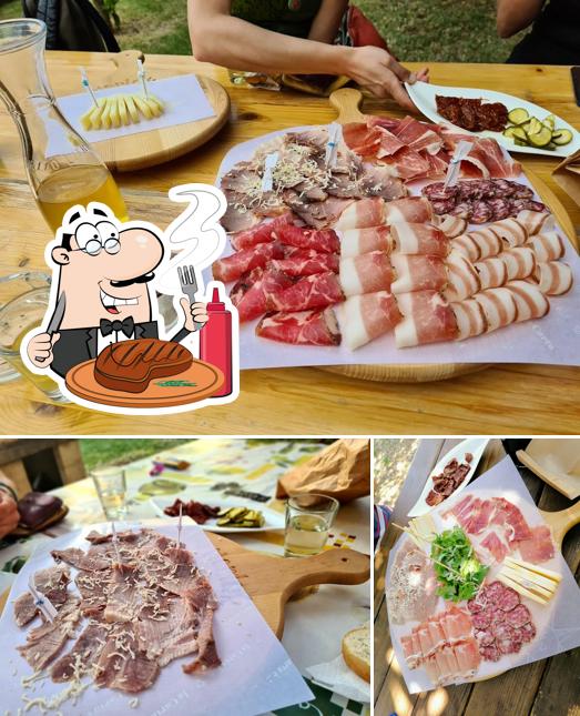 Prova i un pasto a base di carne a Dolina Merlak