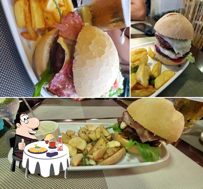 Try out a burger at O Barão Resto Bar Centro