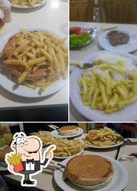 Peça batatas fritas no Cavanhas