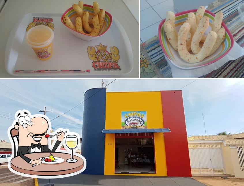 Entre diferentes coisas, comida e exterior podem ser encontrados no Chipas Tacho Melado