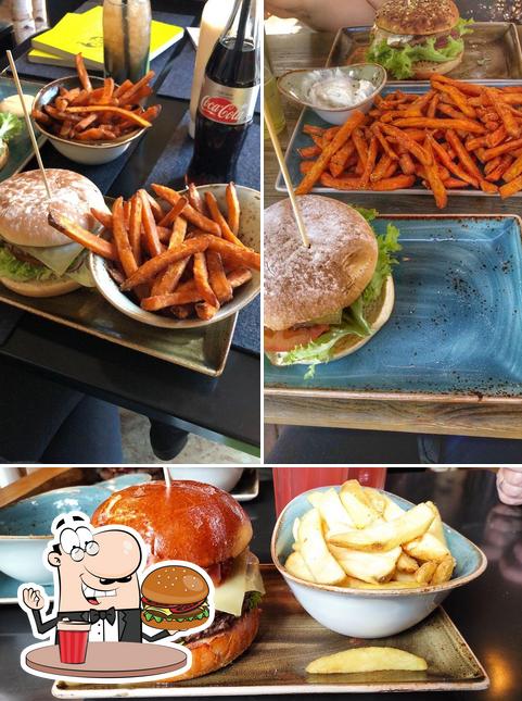 Prenez un hamburger à HANS IM GLÜCK - DÜSSELDORF Medienhafen