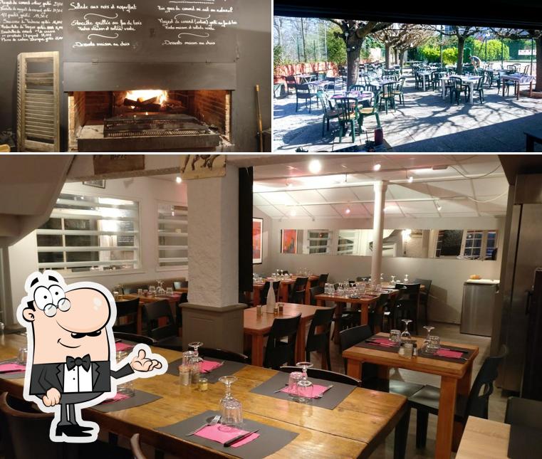 Installez-vous à l'une des tables de Restaurant Le Toec