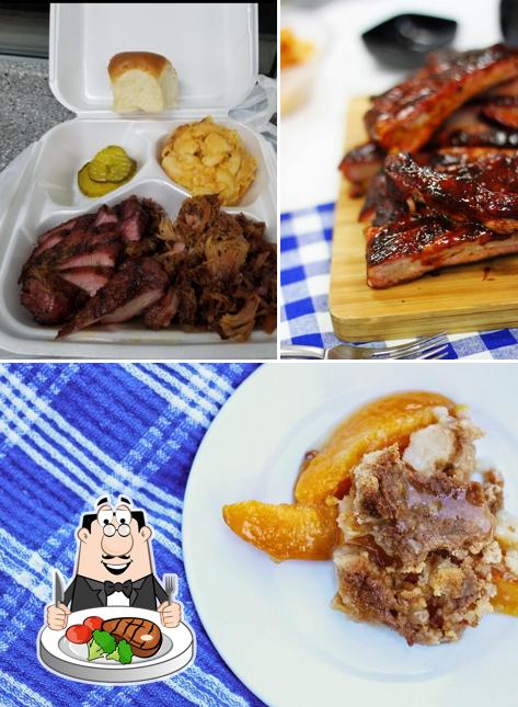 Закажите блюда из мяса в "When Pigs Fly BBQ"