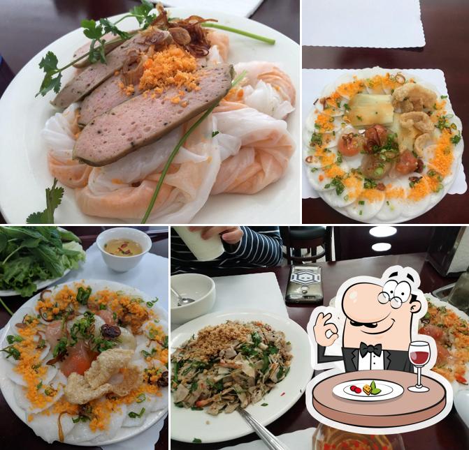 Food at Bến Ngự Restaurant