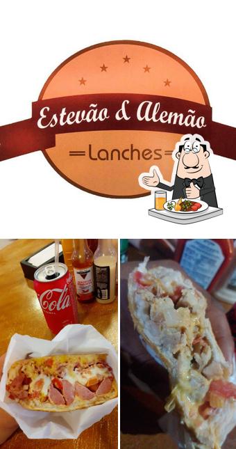 Comida em Estevão e Alemão lanches