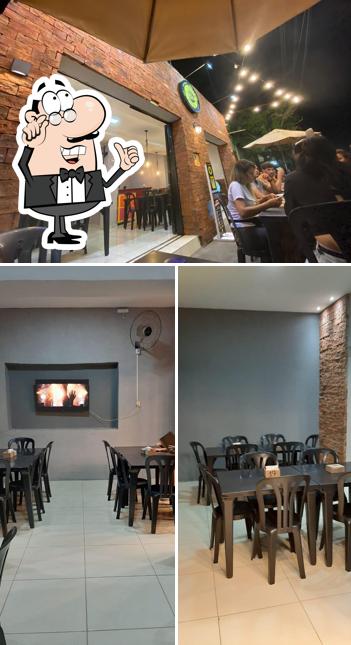 O interior do BurgerPizza Cariri Premium