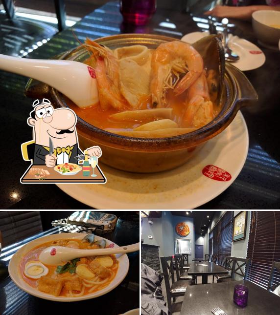 The photo of Cooking Secret Restaurant 料理秘密’s food and interior