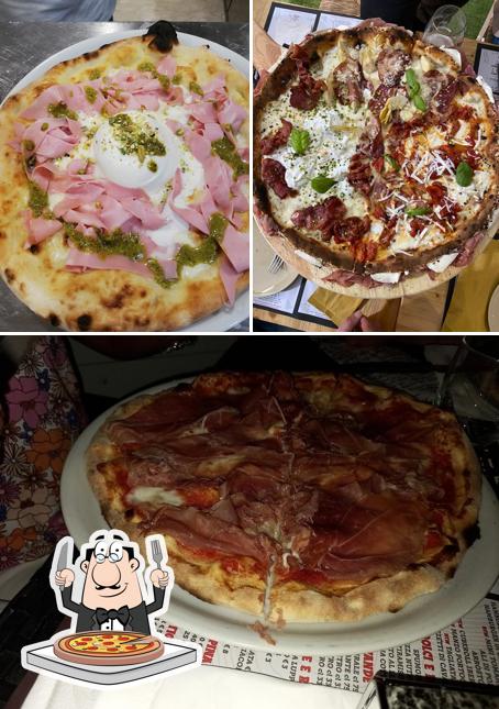 Scegli tra le svariate varianti di pizza