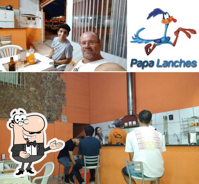 Look at the picture of Papa Lanches