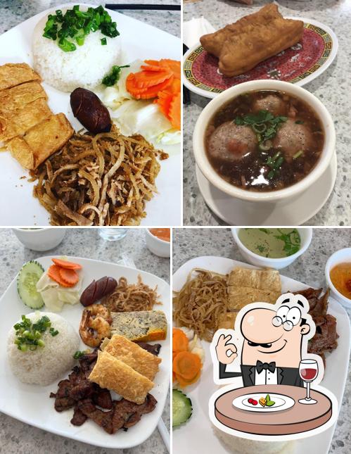 Comida en Tuong Ky Com Tam