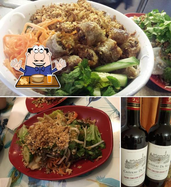 Parmi les diverses choses de la nourriture et la de l'alcool, une personne peut trouver sur Bien Nang