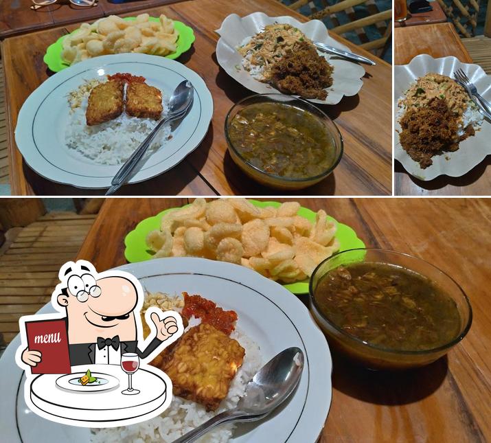 Food at Lesehan Barokah Jaya