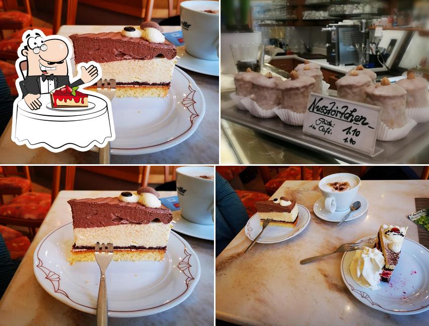 "Konditorei & Café Kretschmer" предлагает большое количество десертов