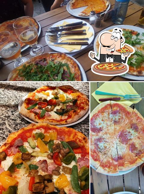 Order pizza at Bistro Pizzarello