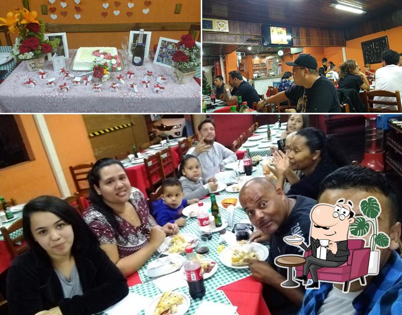 O interior do Pizzaria Paulista