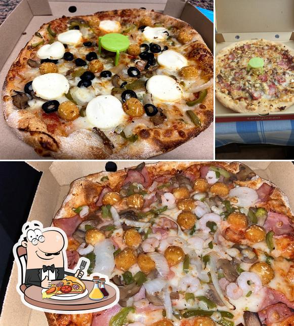 Pick pizza at Telepizza