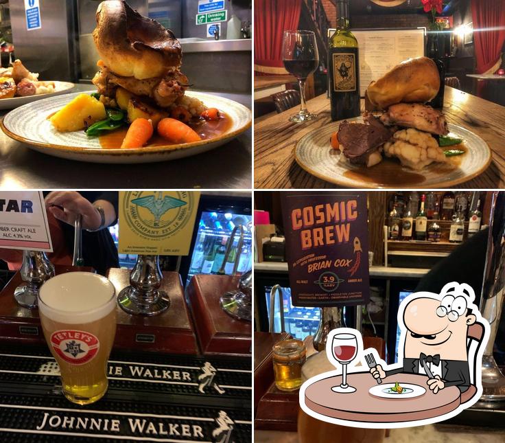 Observa las imágenes que hay de comida y bebida en Ma Boyle's Alehouse and Eatery