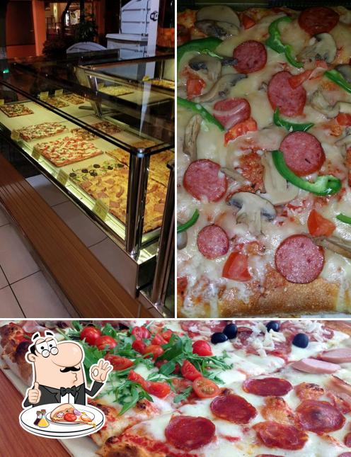 Отведайте пиццу в "La Nonna Pizza Al Metro & Snack Skiathos"