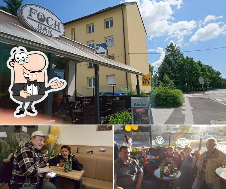 Это фотография кафе "Foch Cafe"