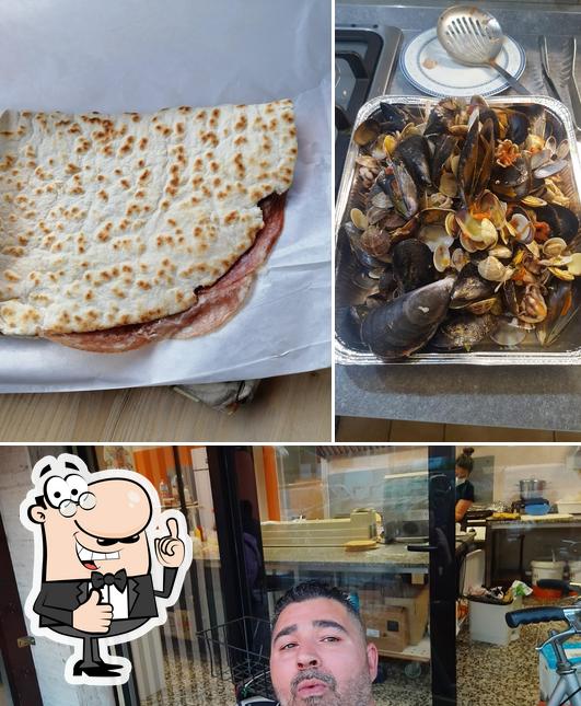 Guarda la foto di Piadina Romagnola