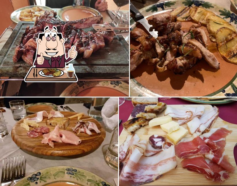 Essayez des plats à base de viande à La Vecchia Taverna